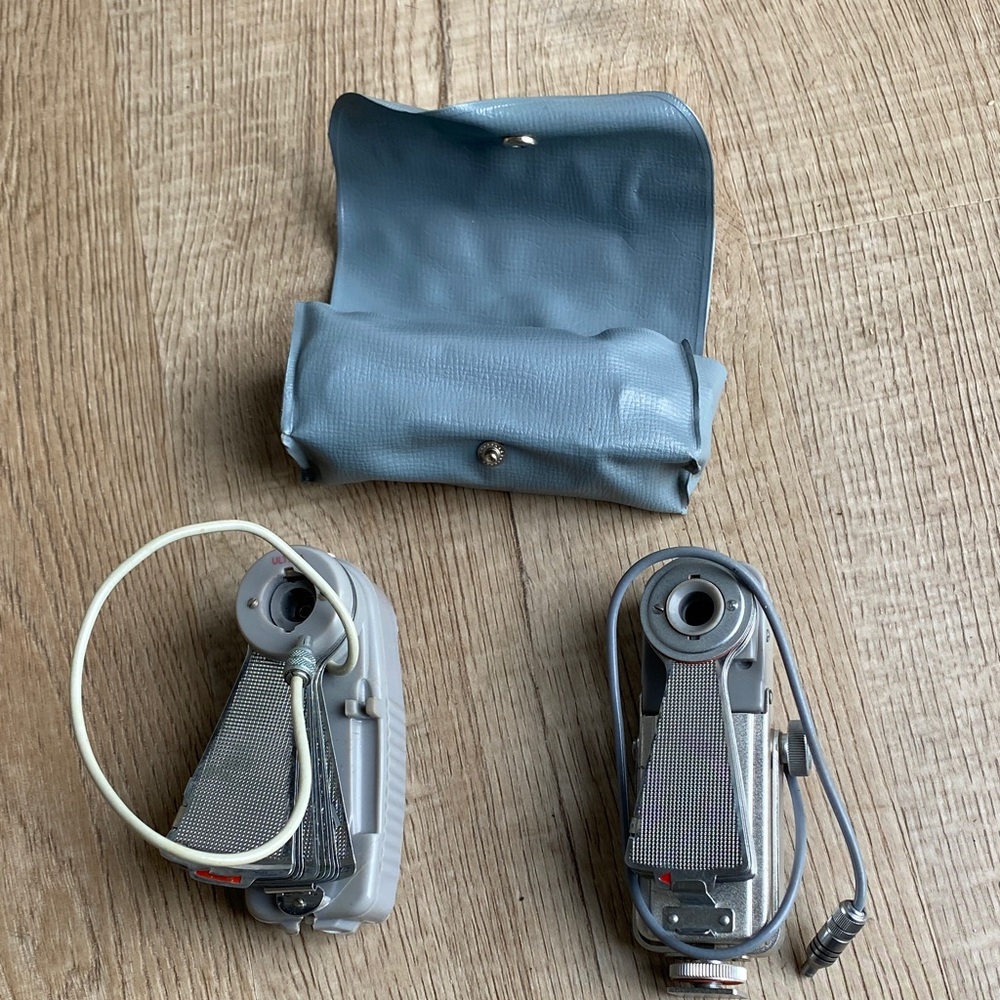 Telesar and Unlabeled Fan Collapsible Flash Attachment and 1 Case UNTESTED